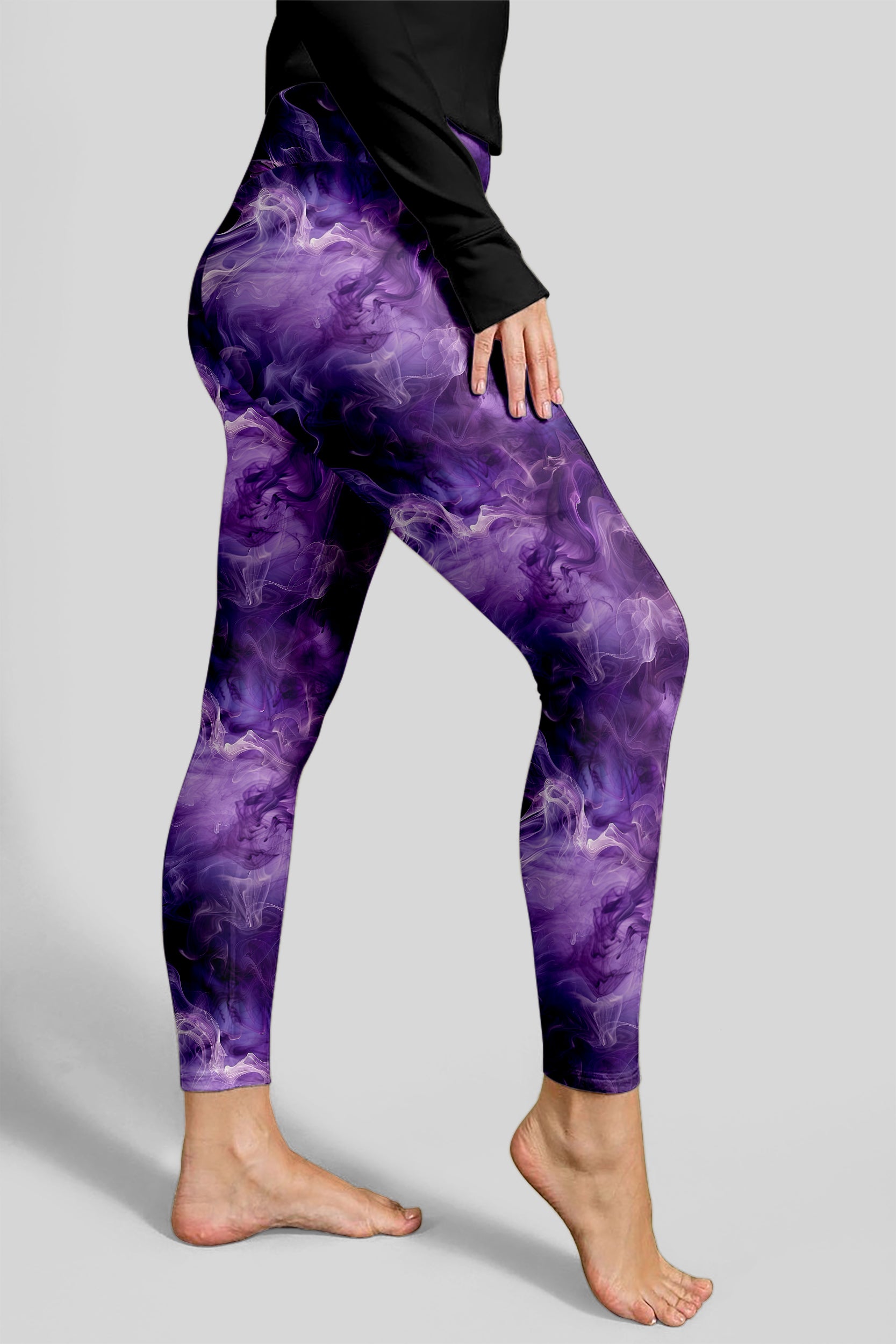 Minimal floral pose with bold and creative design patterns