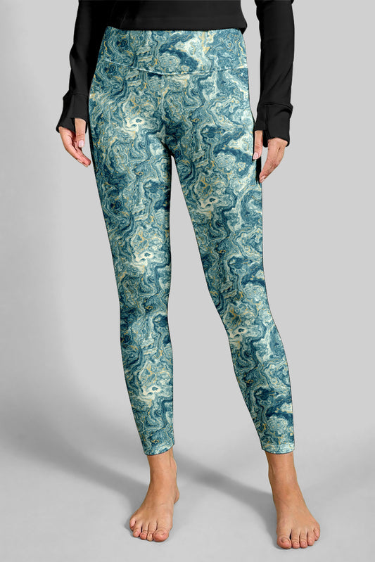 Sophisticated floral pose with intricate and clean design lines