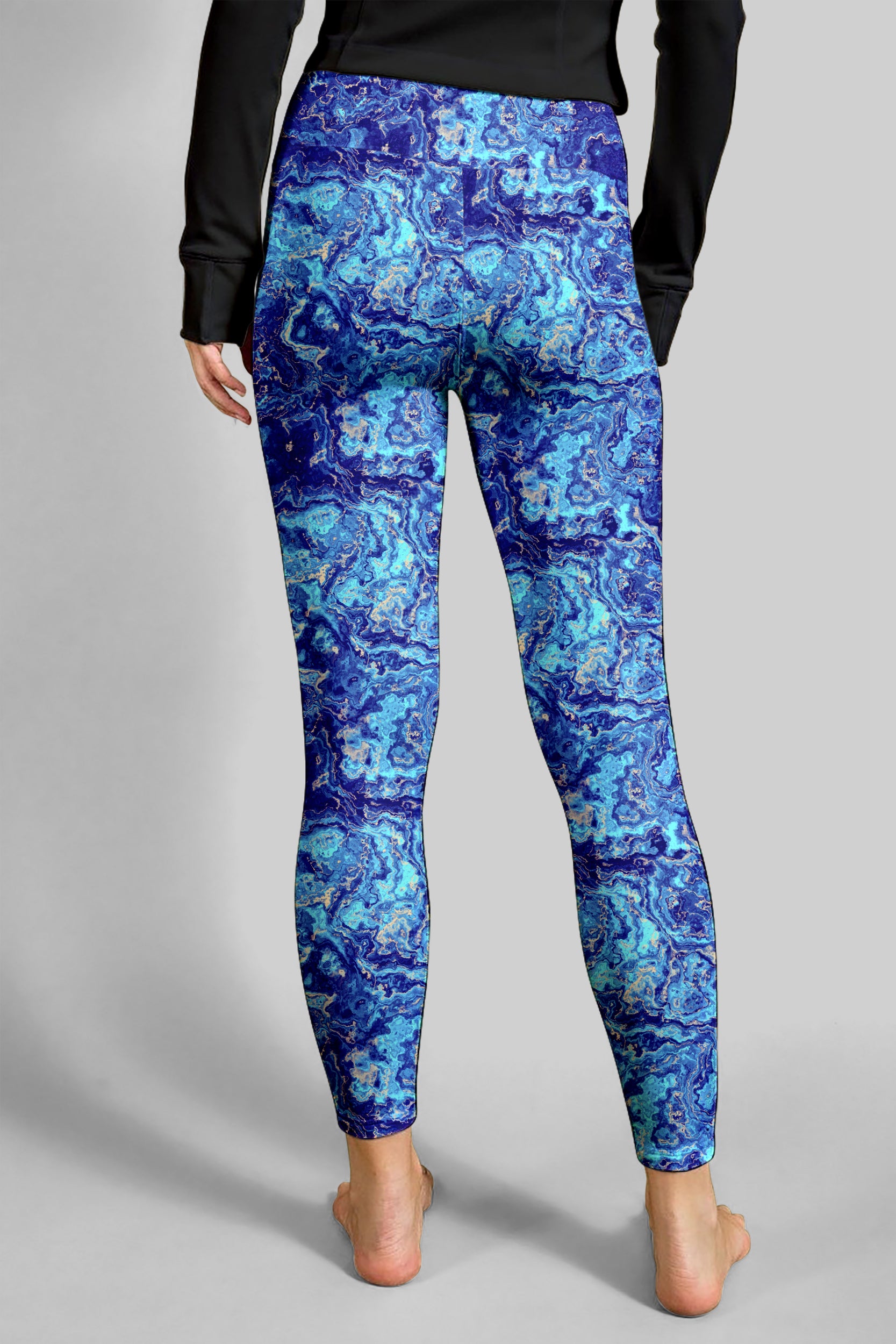 Dynamic floral pose blending bold energy and modern details
